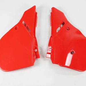 Plaques latérales UFO