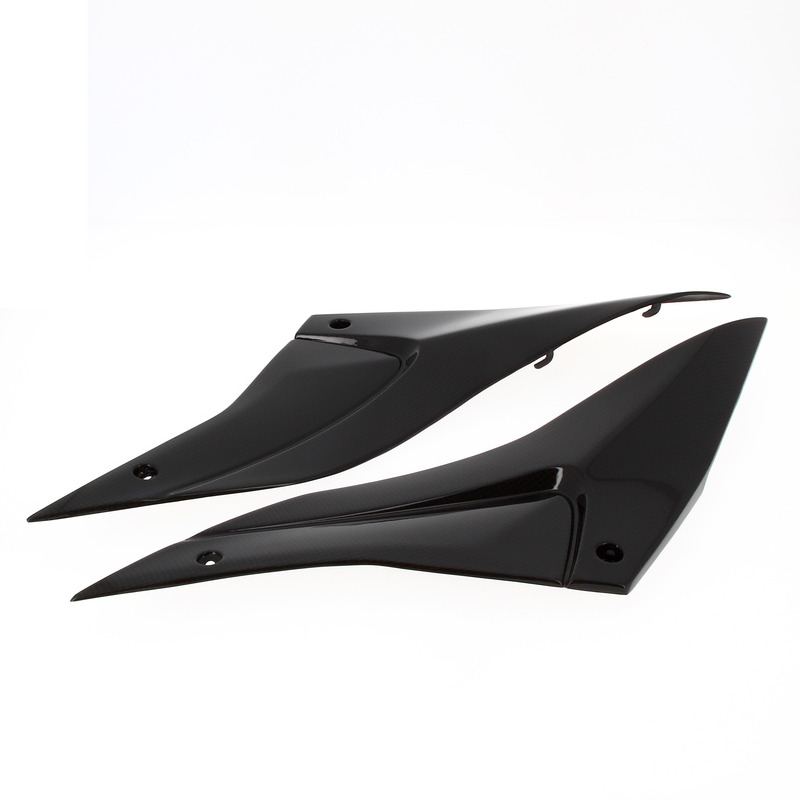 Panneaux sous réservoir LIGHTECH carbone brillant