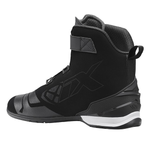 IXON
Baskets Bull 2 Air
Noir / Blanc